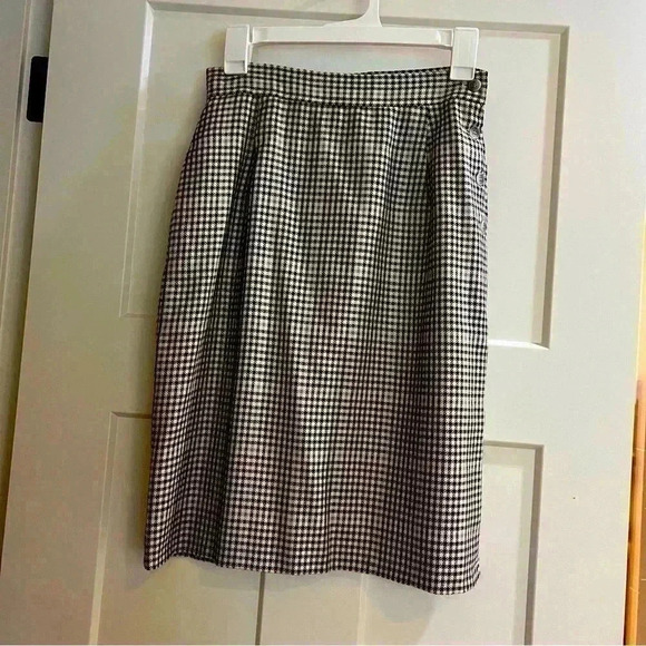 Calvin Klein Dresses & Skirts - Calvin Klein vintage plaid wool silk skirt women’s size 8